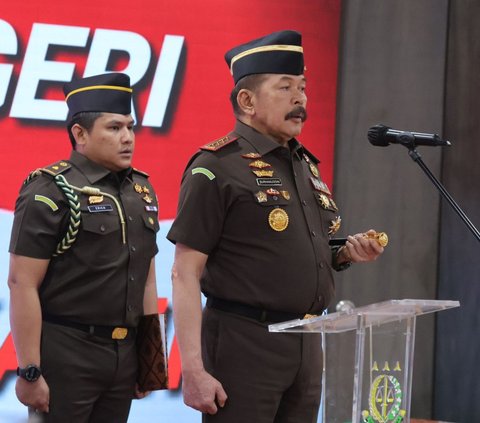 Jaksa Agung ST Burhanuddin Lantik Jaksa Agung Muda Pidana Militer dan Kajati Daerah Khusus Jakarta