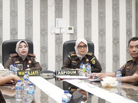 Plt. Kajati Riau Rini Hartatie