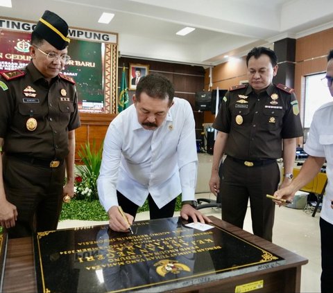 Jaksa Agung ST Burhanuddin menggelar kunjungan kerja dua hari di Kejati Lampung pada 19-20 November 2024