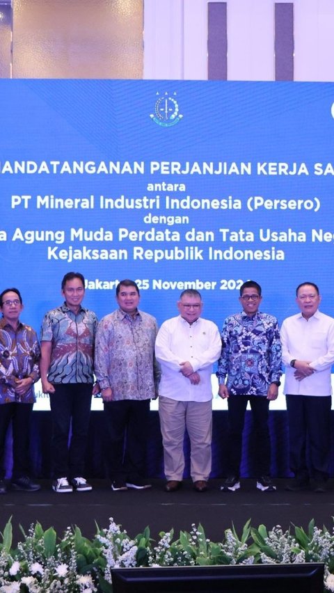 JAM-Datun Kejagung menandatangani kerjasama dengan PT MIND ID terkait  mitigasi risiko hukum, optimalisasi business judgment rule, serta perlindungan data pribadi pada Senin, 25 November 2024.