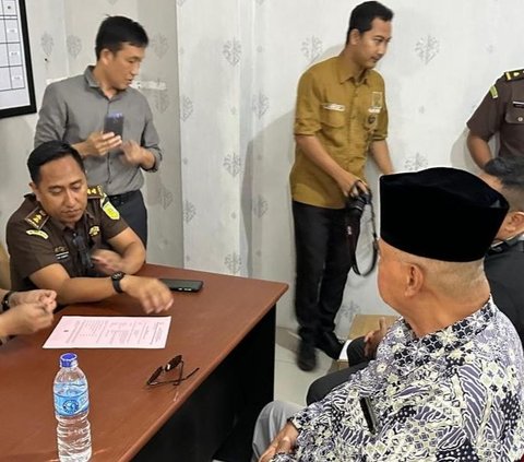 Kejari Indramayu Terima Pelimpahan Tersangka APRG dan Barang Bukti (Tahap II) dalam Perkara Pencucian Uang