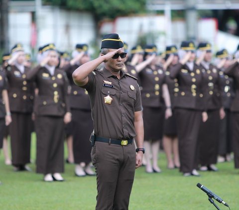 Jaksa Agung ST Burhanuddin menutup secara resmi Pendidikan dan Pelatiihan Pembentukan Jaksa Angkatan ke-81 di Badiklat, Jakarta, Rabu, 11 Desember 2024