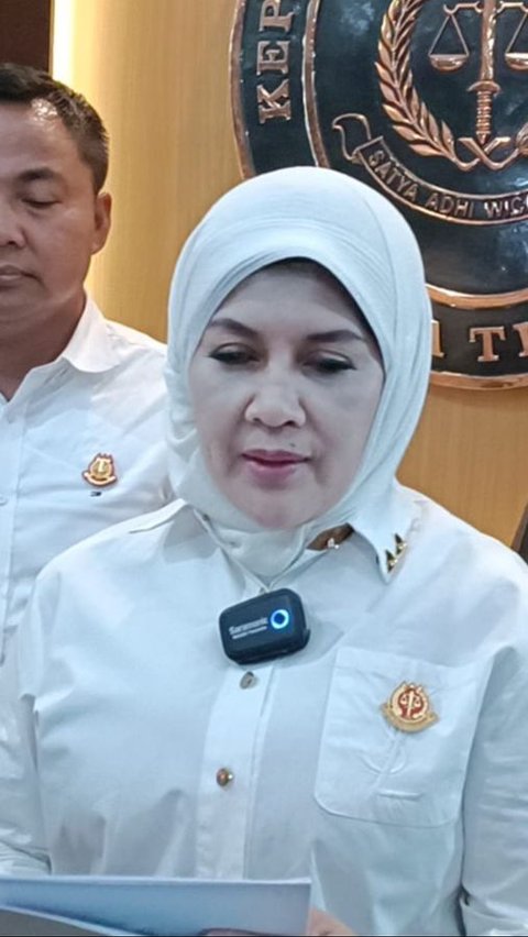 epala Kejati Jawa Timur, Mia Amiati