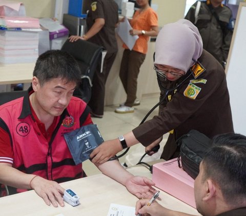 Berkas diserahkan kepada Tim Jaksa Penuntut Umum Kejaksaan Negeri Jakarta Timur, Rabu 15 Mei 2024, pukul 11.30 WIB.