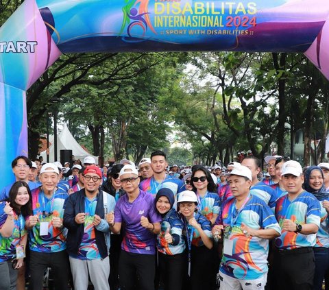 Adhyaksa Runner rayakan solidaritas dan inklusi melalui olahraga bagi penyandang disabilitas dalam rangka memperingati Hari Disabilitas Internasional tahun 2024 di TMII pada Sabtu, 7 Desember 2024