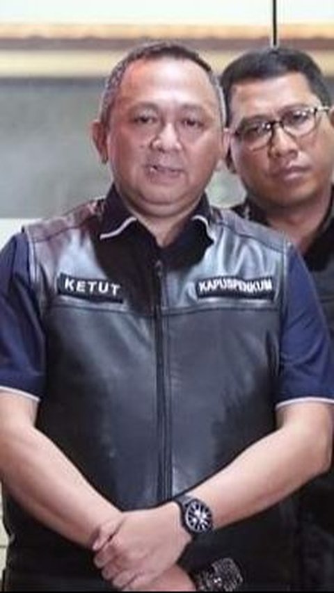 Tim Jaksa Penyidik sampaikan tiga saksi dari PT Antam Tbk sedang diperiksa terkait perkara dugaan korupsi.