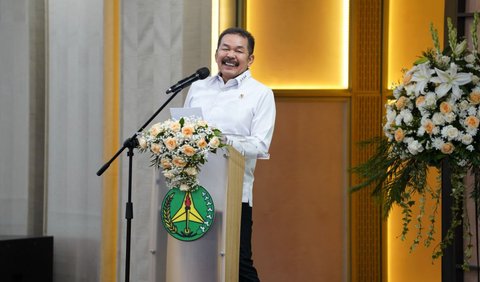 “Saya melihat bahwa keberadaan IAD tidak hanya dirasakan oleh para anggotanya saja, melainkan masyarakat telah merasakan kontribusi nyata melalui berbagai kegiatan sosial yang diselenggarakan. Tentunya sebagai suatu capaian positif hal-hal tersebut patut untuk dipertahankan bahkan dilanjutkan,”