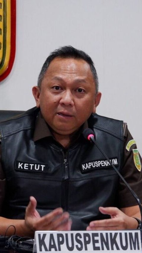 Kepala Pusat Penerangan Hukum Ketut Sumedana