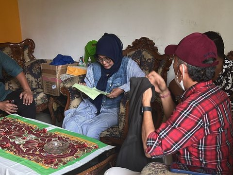 Tim Satuan Tugas Intelijen Reformasi Inovasi (SIRI) Kejaksaan Agung berhasil menangkap Sahliyatul Khoiriyah, terpidana yang masuk Daftar Pencarian Orang Kejaksaan Negeri Klaten, Jawa Tengah. Sahliyatul sebelumnya divonis 4 tahun penjara.