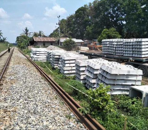 Tim Jaksa Penyidik pada Direktorat Penyidikan Jaksa Agung Muda Bidnag Tindak Pidana Khusus (JAM PIDSUS) memeriksa lima saksi terkait dugaan tindak pidana korupsi proyek pembangunan jalur kereta api Besitang-Langsa, Selasa 27 Februari 2024.