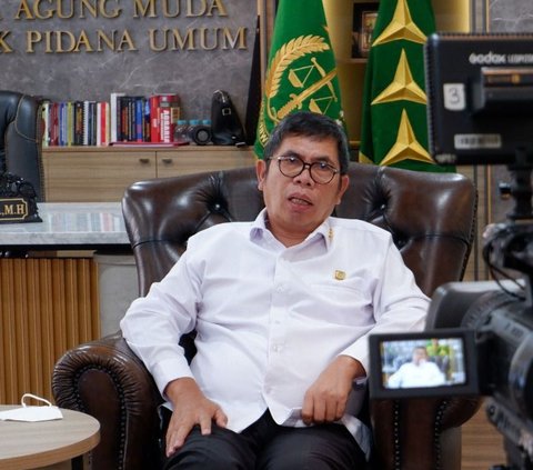 Jaksa Agung RI, melalui Jaksa Agung Muda Tindak Pidana Umum (JAM-Pidum) Dr. Fadil Zumhana, menyetujui 6 permohonan penghentian penuntutan berdasarkan keadilan restoratif.