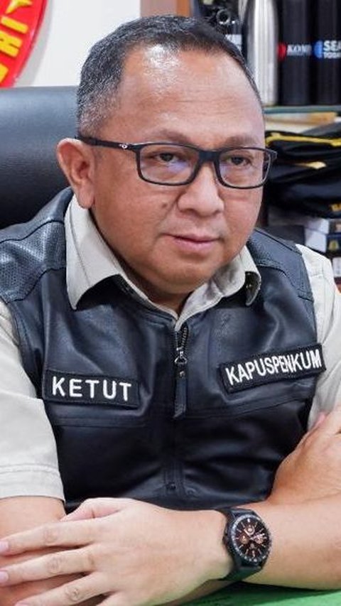 Kapuspenkum Kejaksaan Agung Ketut Sumedanan mengatakan ada tiga saksi baru yang diperiksa terkait kasus emas BELM 01 Antam Su