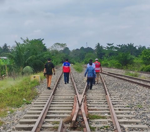 Kejaksaan Agung, melalui Tim Jaksa Penyidik pada Direktorat Penyidikan Jaksa Agung Muda Bidang Tindak Pidana Khusus (JAM PIDSUS), terus mengusut kasus dugaan korupsi pembangunan jalur kereta Besitang-Langsa. Pada Rabu 13 Maret 2024, Tim Penyidik memeriksa seorang saksi.