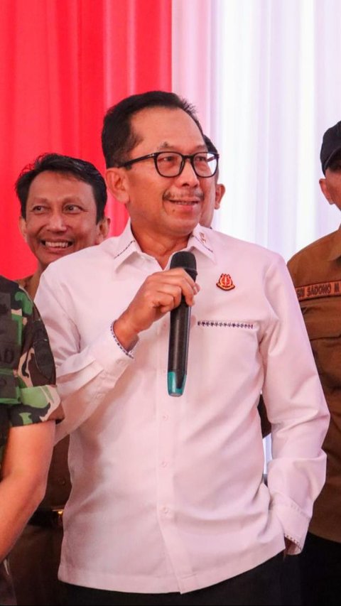 Kepala Kejaksaan Tinggi Riau, Akmal Abbas, S.H., meninjau sejumlah titik Pos Mudik Lebaran Tahun 2024 di Provinsi Riau.