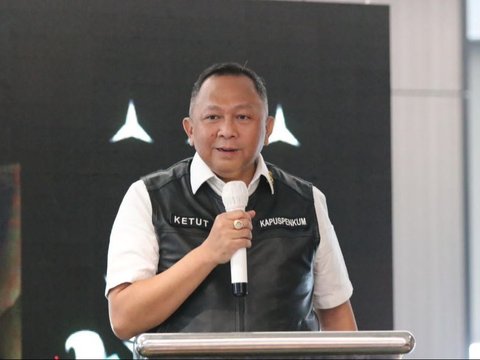 Tim Jaksa Penyidik pada Direktorat Penyidikan Jaksa Agung Muda Bidang Tindak Pidana Khusus (JAM PIDSUS) memeriksa satu saksi terkait perkara dugaan tindak pidana korupsi pengelolaan tata niaga komoditas timah di wilayah Izin Usaha Pertambangan (IUP) di PT Timah Tbk tahun 2015-2022.