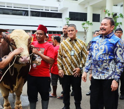 Penyerahan Hewan Kurban Idul Adha 1445 H, Jaksa Agung Tekankan Semangat Rela Berkorban bagi Insan Adhyaksa