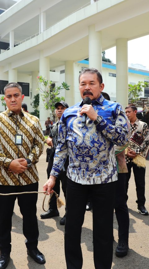 Jaksa Agung memberikan sambutan dalam acara penyerahan hewan kurban Idul Adha 1445 H.