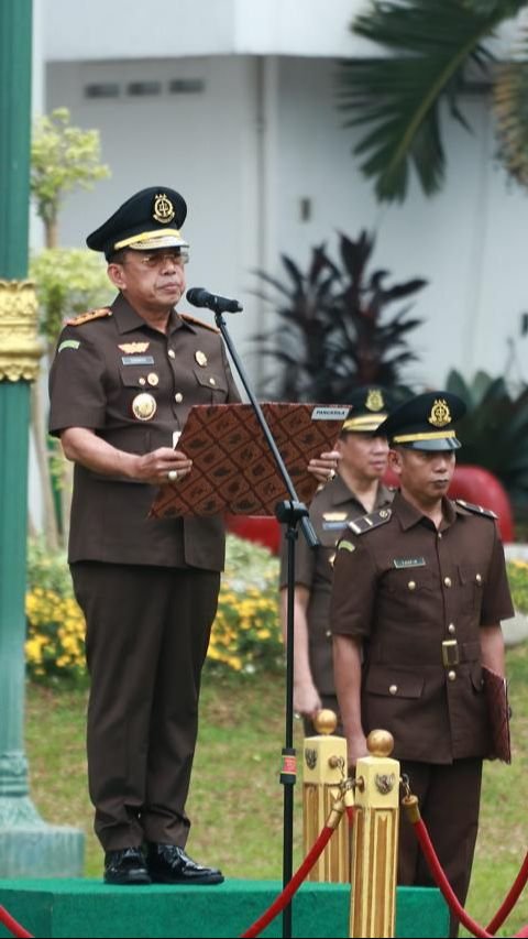 Wakil Jaksa Agung, Sunarta, membacakan pidato Kepala BPIP RI pada Upacara Peringatan Hari Pancasila.