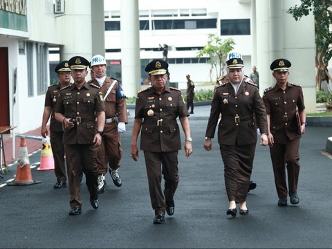 Wakil Jaksa Agung, Sunarta, menghadiri Upacara Peringatan Hari Pancasila.