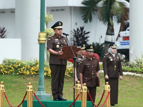 Wakil Jaksa Agung, Sunarta, membacakan pidato Kepala BPIP RI pada Upacara Peringatan Hari Pancasila.