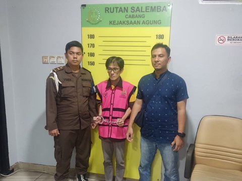 Tim Jaksa Penyidik pada Direktorat Penyidikan Jaksa Agung Muda Bidang Tindak Pidana Khusus (JAM PIDSUS) memeriksa satu saksi terkait perkara dugaan tindak pidana korupsi pada kegiatan importasi gula PT Sumber Mutiara Indah Perdana (SMIP) tahun 2020-2023, Kamis 2 Mei 2024.