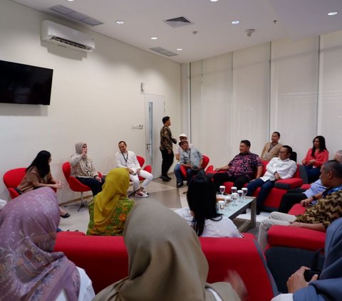 Kapuspenkum Harli Siregar ke kantor Kompas Gramedia