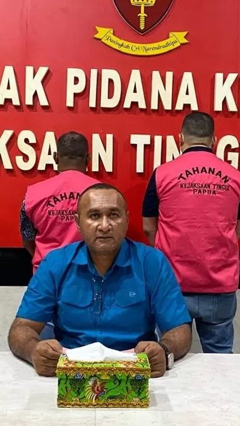 Kejati Papua Tahan Dua Tersangka Perkara Tindak Pidana Korupsi Kredit Modal Kerja Senilai Rp188 Miliar