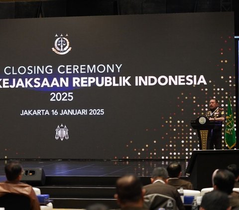 Jaksa Agung ST Burhanuddin resmi menutup Rakernas Kejaksaan RI Tahun 2025 yang menghasilkan 8 program kerja prioritas Kejaksaan