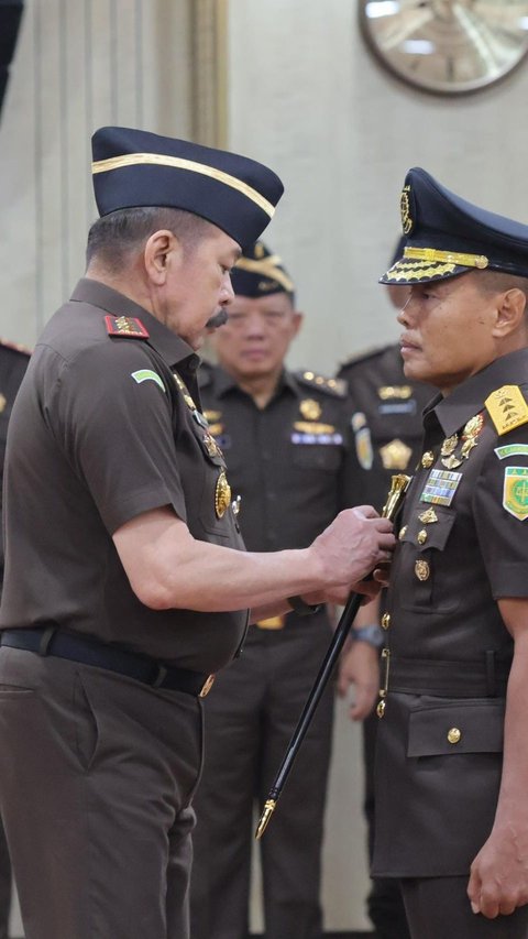 Jaksa Agung ST Burhanuddin Lantik Jaksa Agung Muda Pidana Militer dan Kajati Daerah Khusus Jakarta